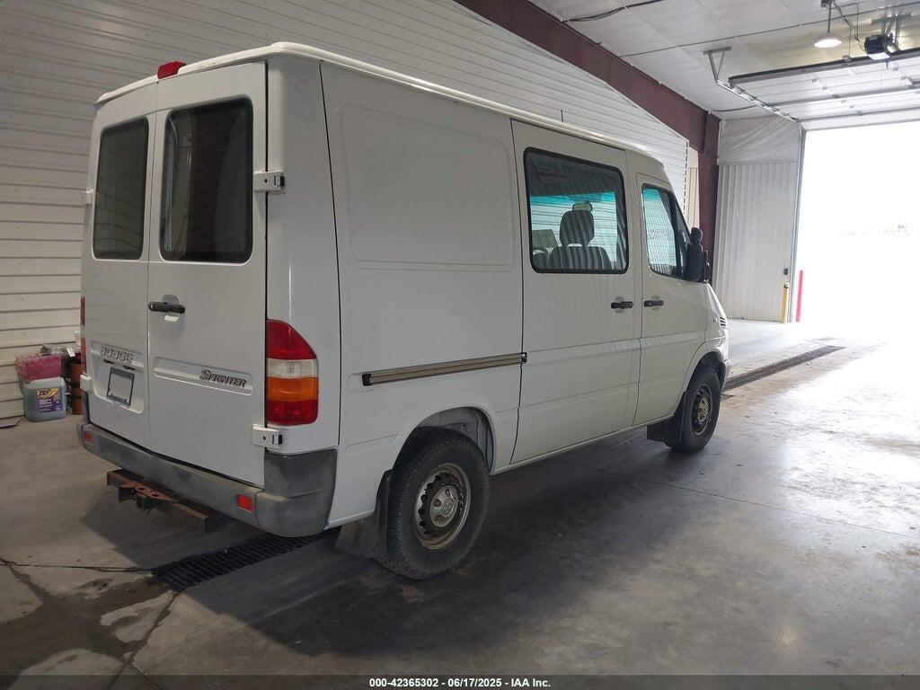 WD2PD144X55774836 2005 DODGE SPRINTER VAN 2500 photo no. 4