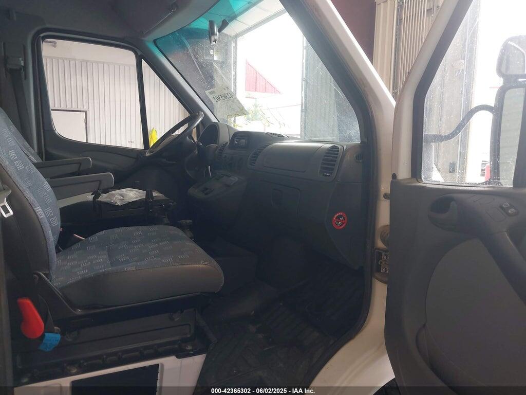 WD2PD144X55774836 2005 DODGE SPRINTER VAN 2500 photo no. 5