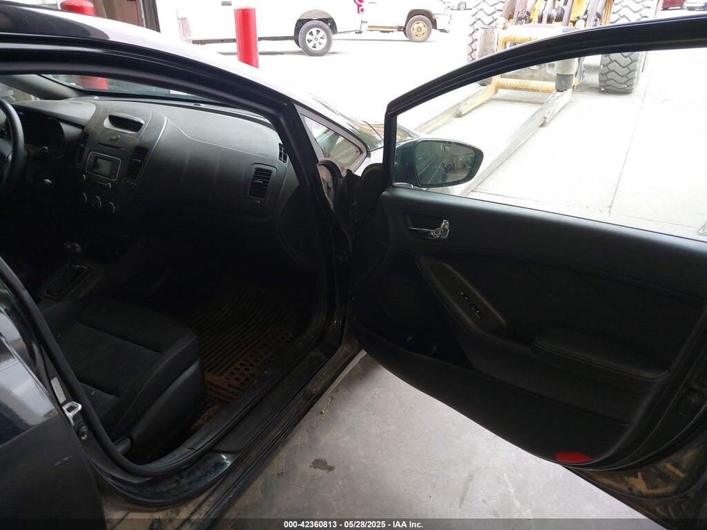 KNAFK4A61G5560702 2016 KIA FORTE photo no. 5