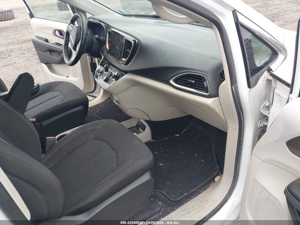 2C4RC1CGXNR102738 2022 CHRYSLER VOYAGER photo no. 5
