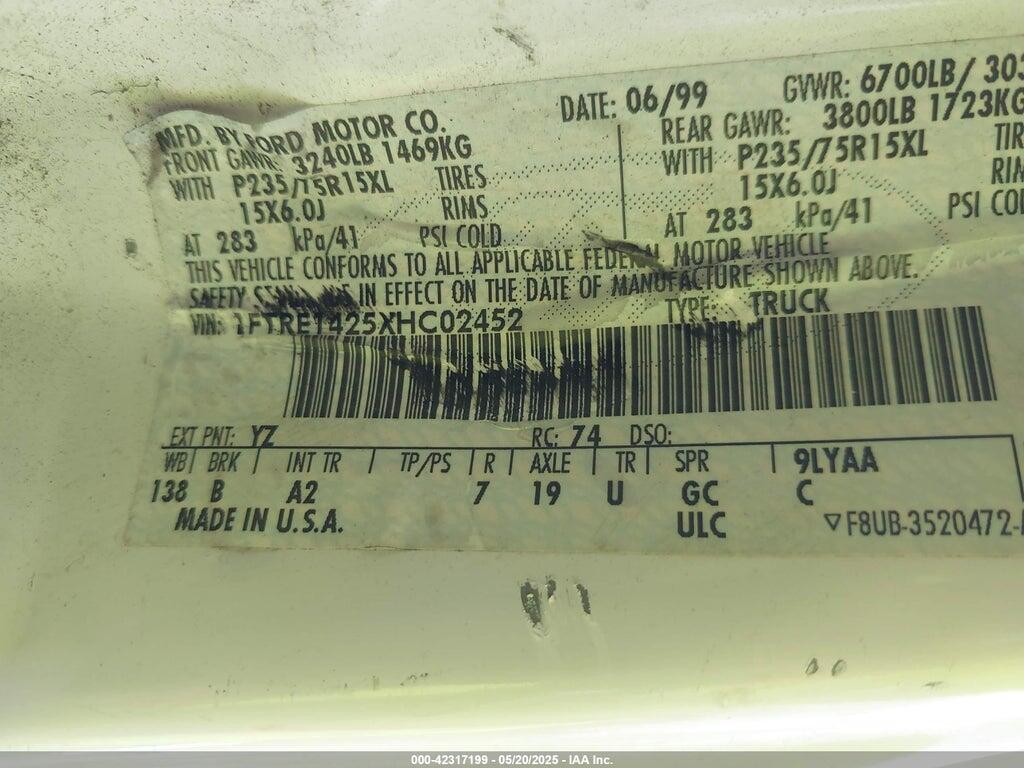 1FTRE1425XHC02452 1999 FORD E-150 photo no. 9