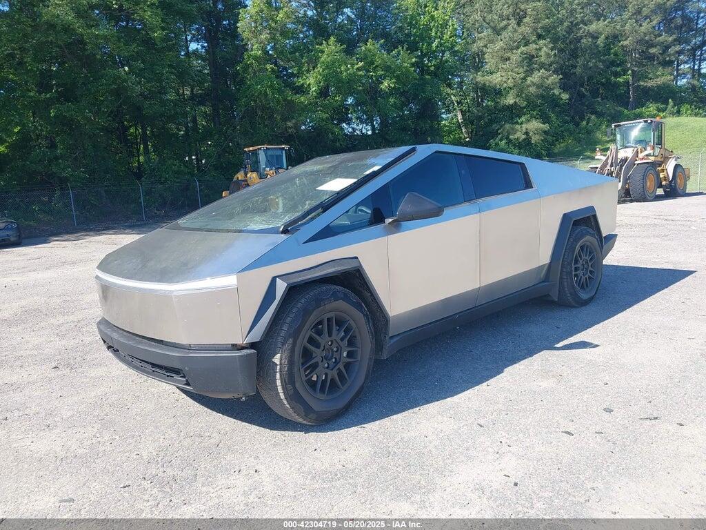7G2CEHED6SA066009 2025 TESLA CYBERTRUCK photo no. 2