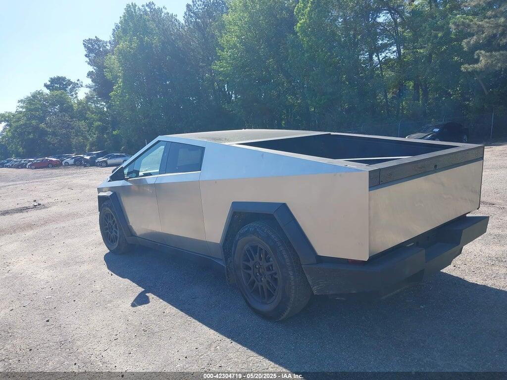 7G2CEHED6SA066009 2025 TESLA CYBERTRUCK photo no. 3