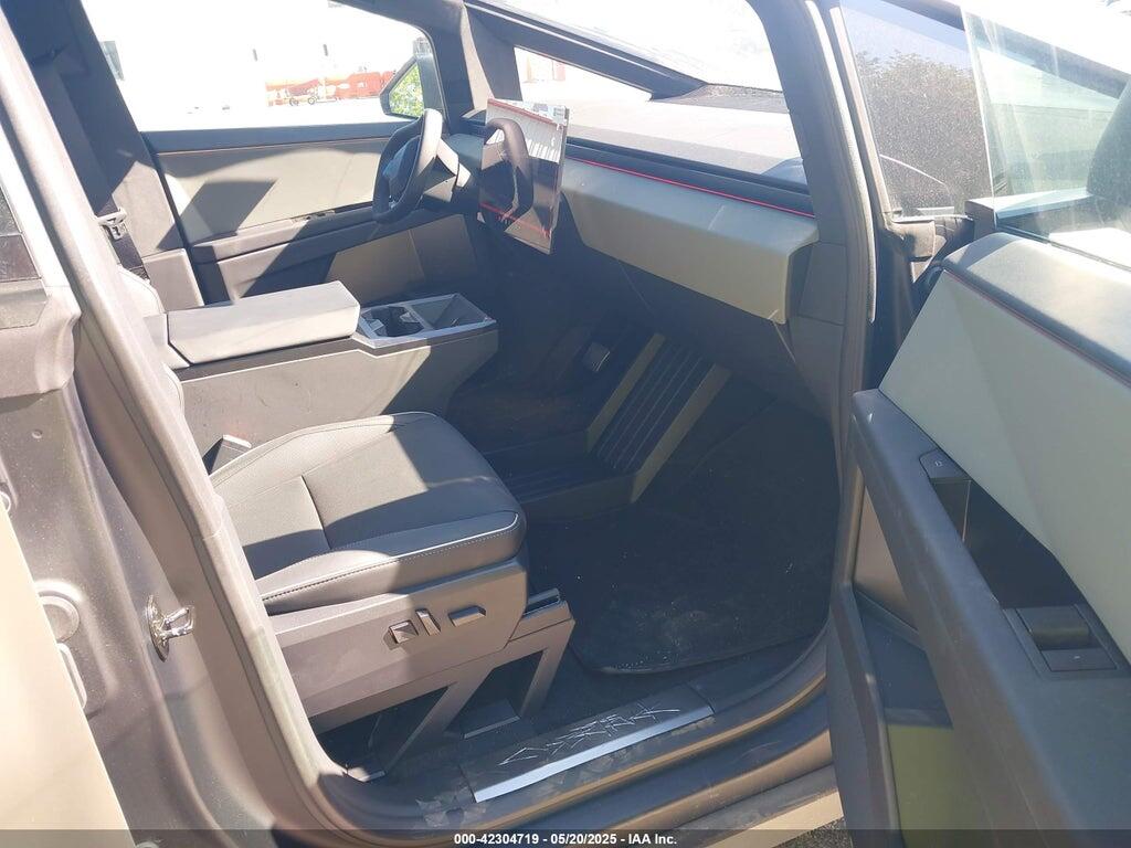 7G2CEHED6SA066009 2025 TESLA CYBERTRUCK photo no. 5