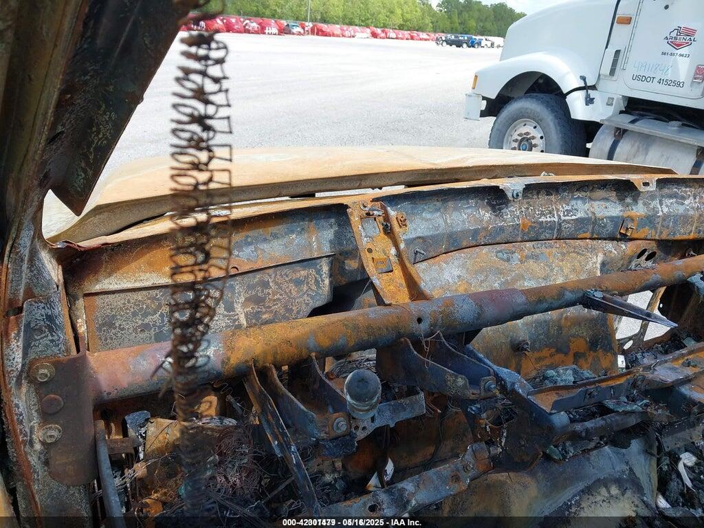1FDXF46F5YEA12185 2000 FORD F-450 photo no. 6