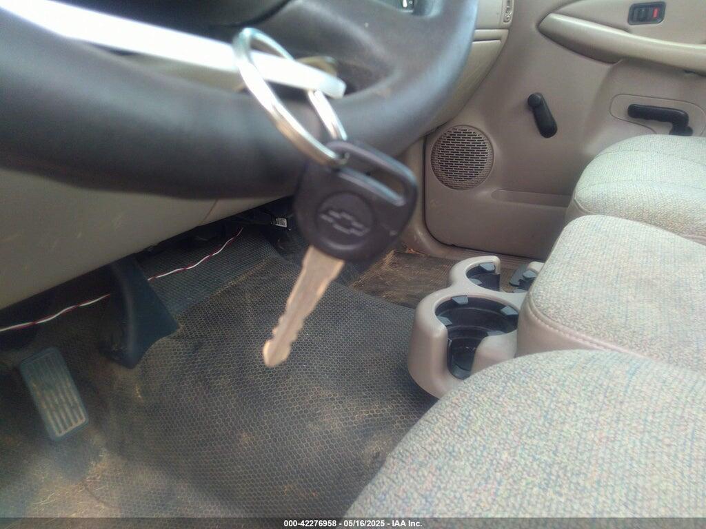 1GCEC14T02Z283991 2002 CHEVROLET SILVERADO 1500 photo no. 11