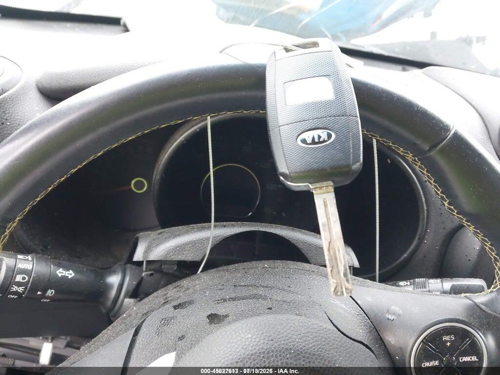 KNDJP3A51G7352615 2016 KIA SOUL photo no. 11