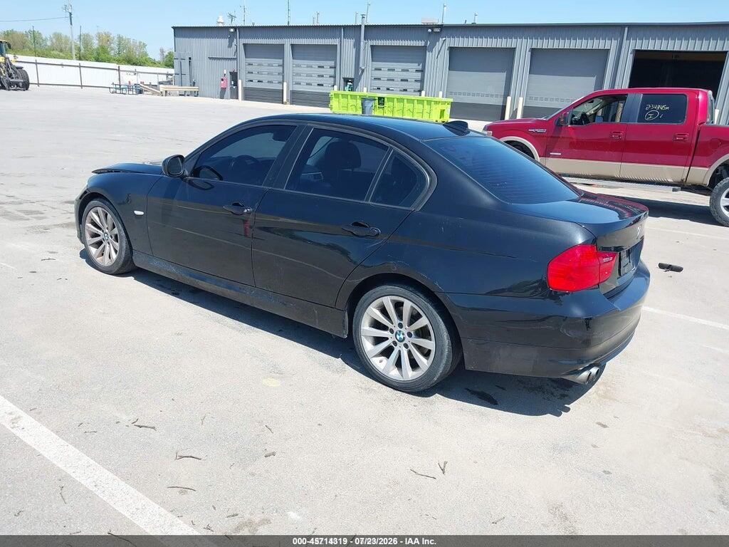 WBAPK7C5XBA772525 2011 BMW 328I photo no. 3
