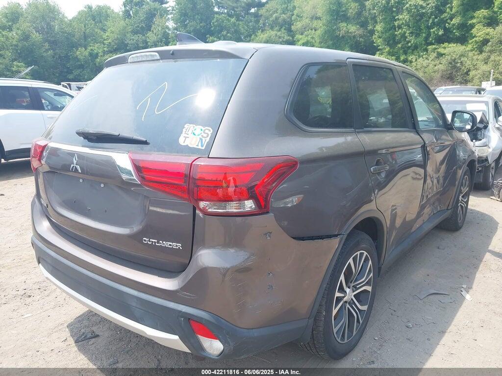 JA4AZ3A33JZ070541 2018 MITSUBISHI OUTLANDER photo no. 4