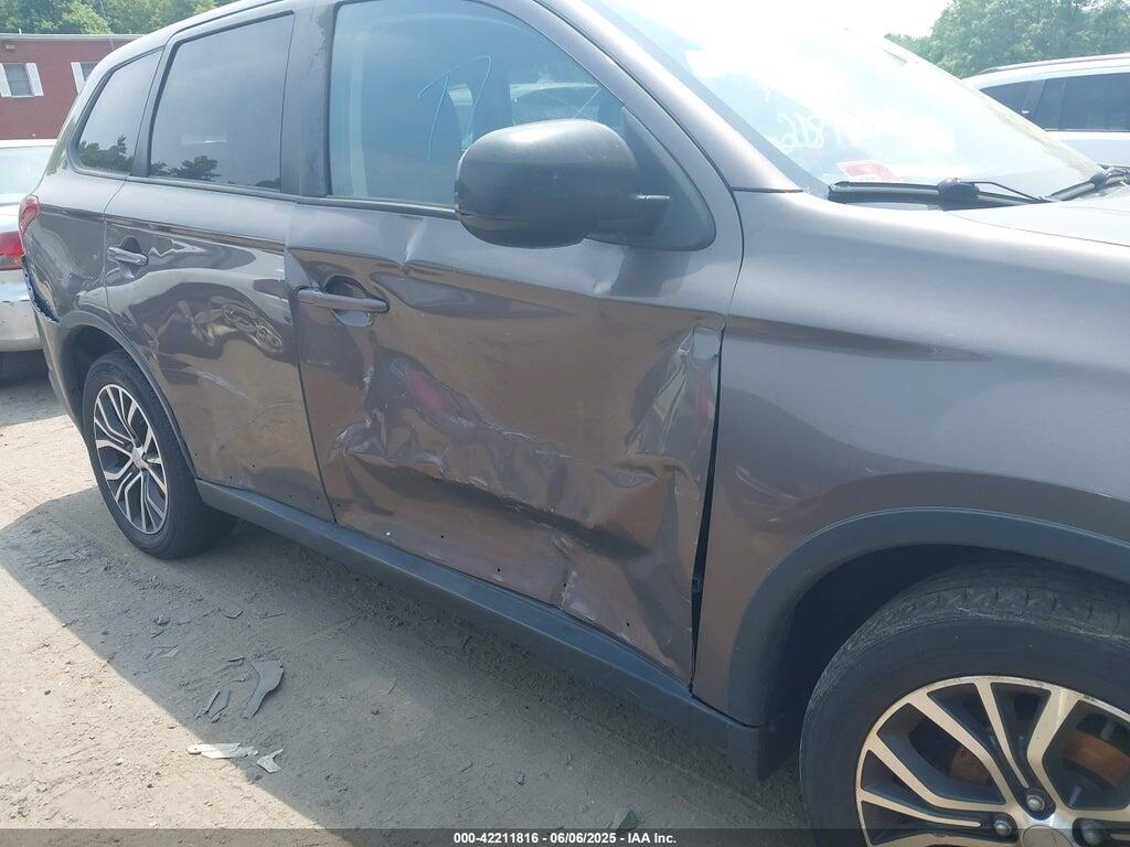 JA4AZ3A33JZ070541 2018 MITSUBISHI OUTLANDER photo no. 6