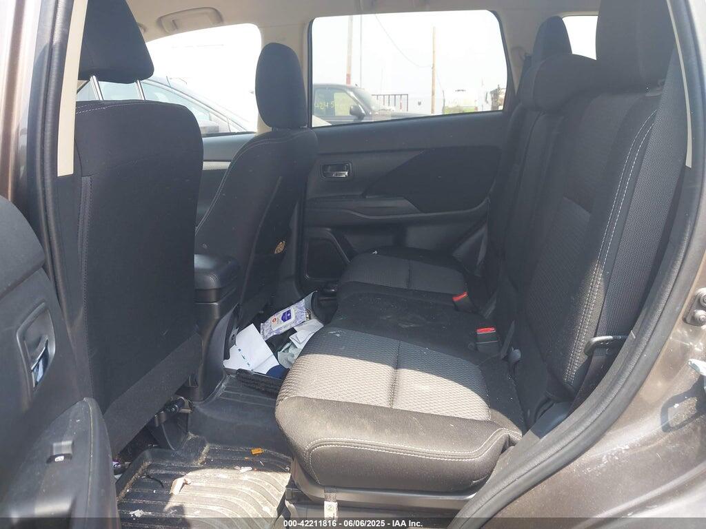 JA4AZ3A33JZ070541 2018 MITSUBISHI OUTLANDER photo no. 8