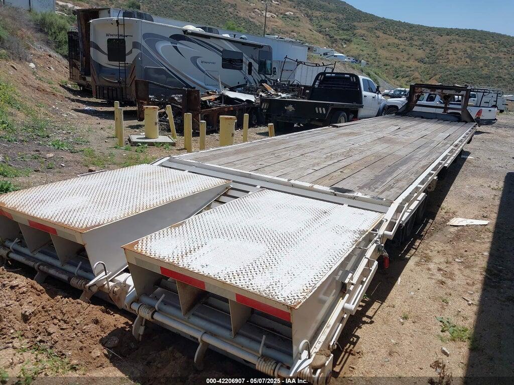 58SGF4024SE042618 2025 EAST TEXAS 40' GOOSENECK FLATBED photo no. 4