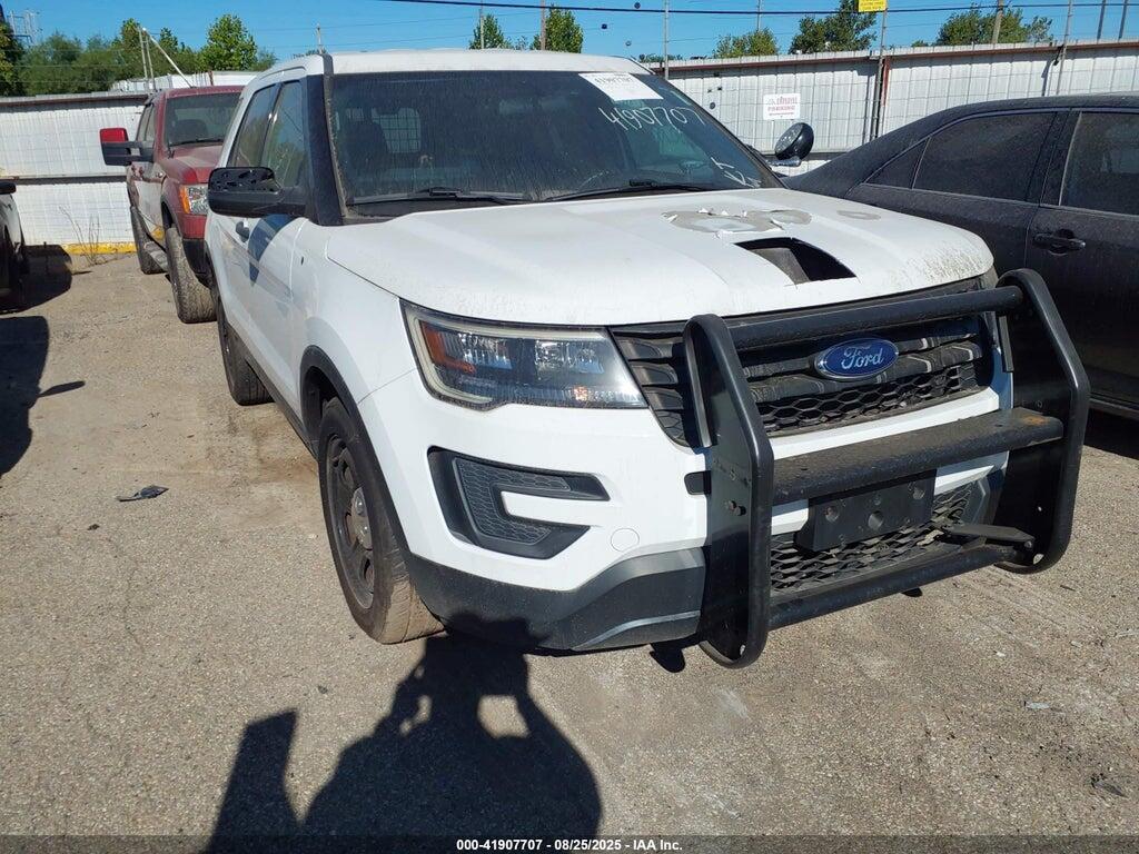1FM5K8AR3HGD93552 2017 FORD POLICE INTERCEPTOR photo no. 1