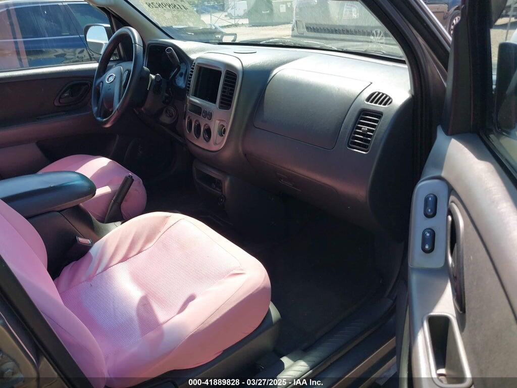 1FMCU93183KD07494 2003 FORD ESCAPE photo no. 5