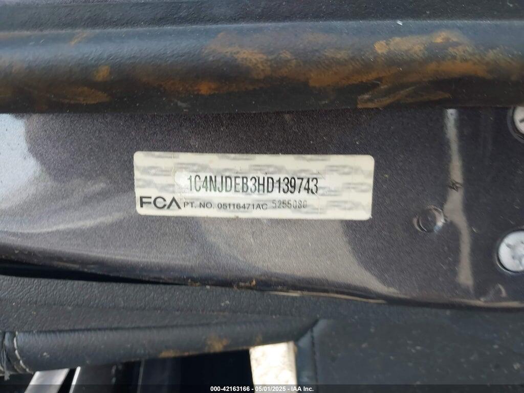 1C4NJDEB3HD139743 2017 JEEP COMPASS photo no. 9