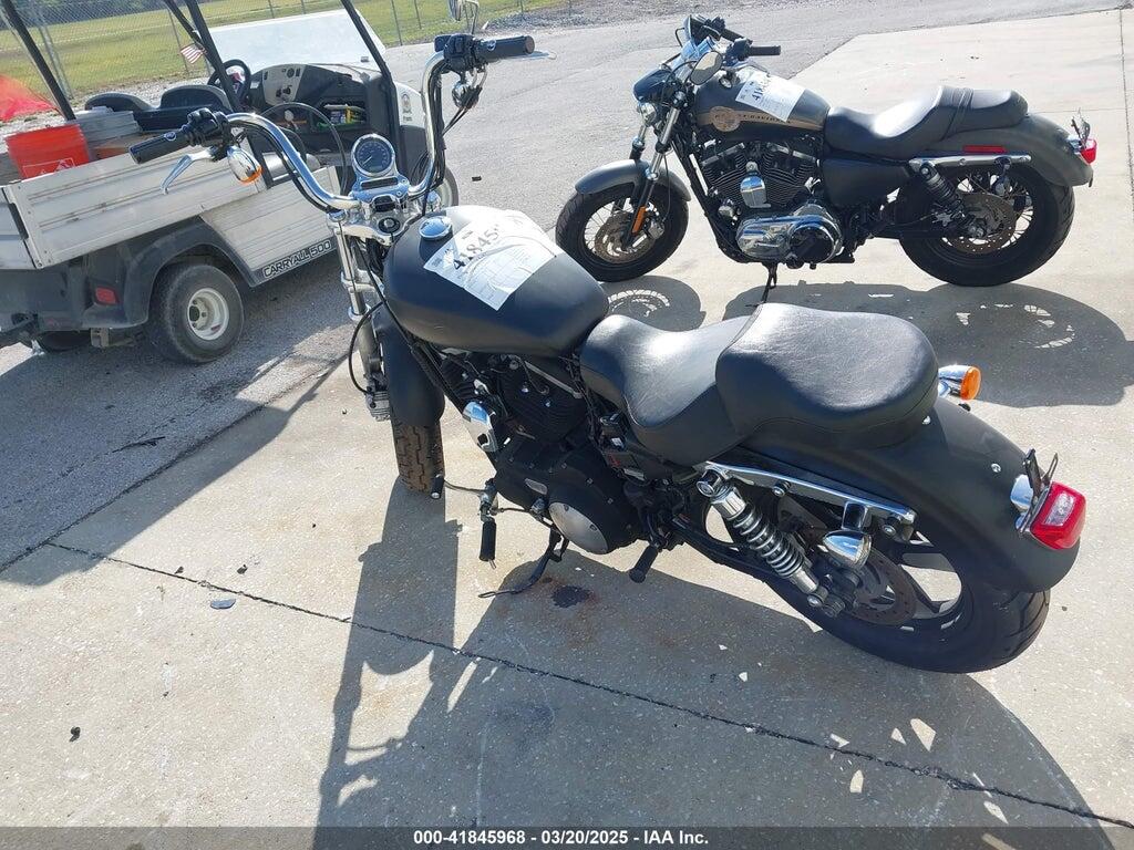 1HD1LH312CC405633 2012 HARLEY-DAVIDSON XL1200 photo no. 3