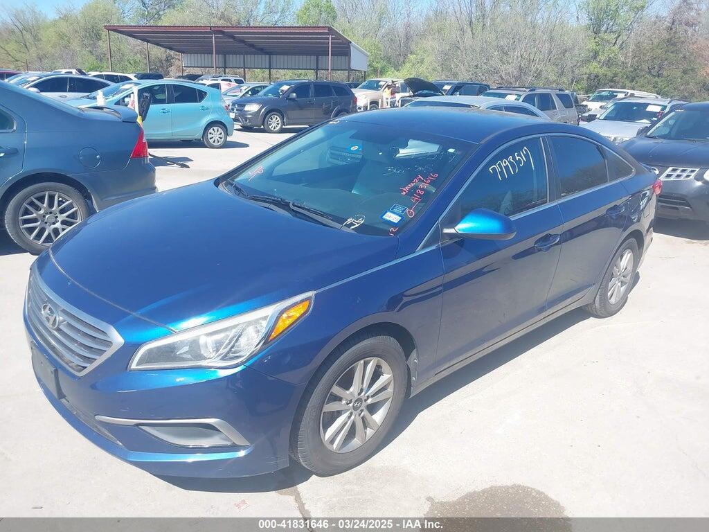 5NPE24AF7HH493040 2017 HYUNDAI SONATA photo no. 2
