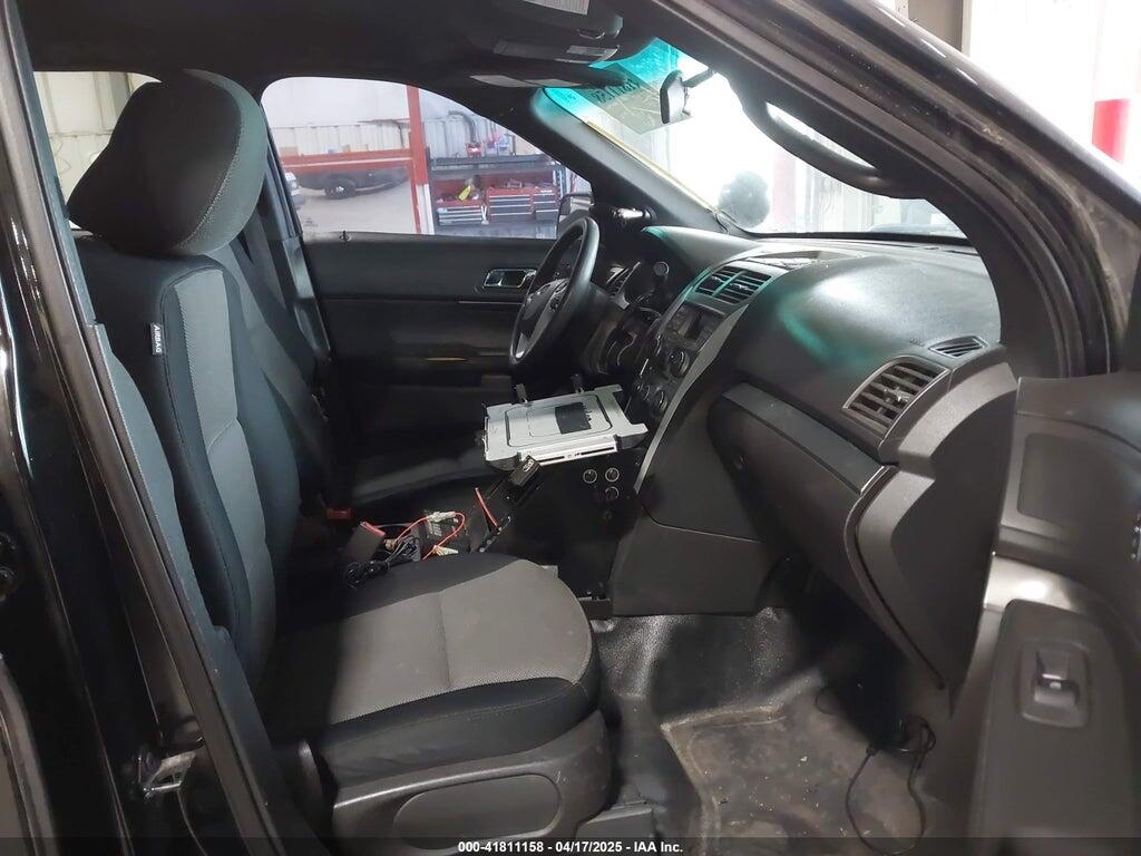 1FM5K8AR3EGC38351 2014 FORD POLICE INTERCEPTOR photo no. 5