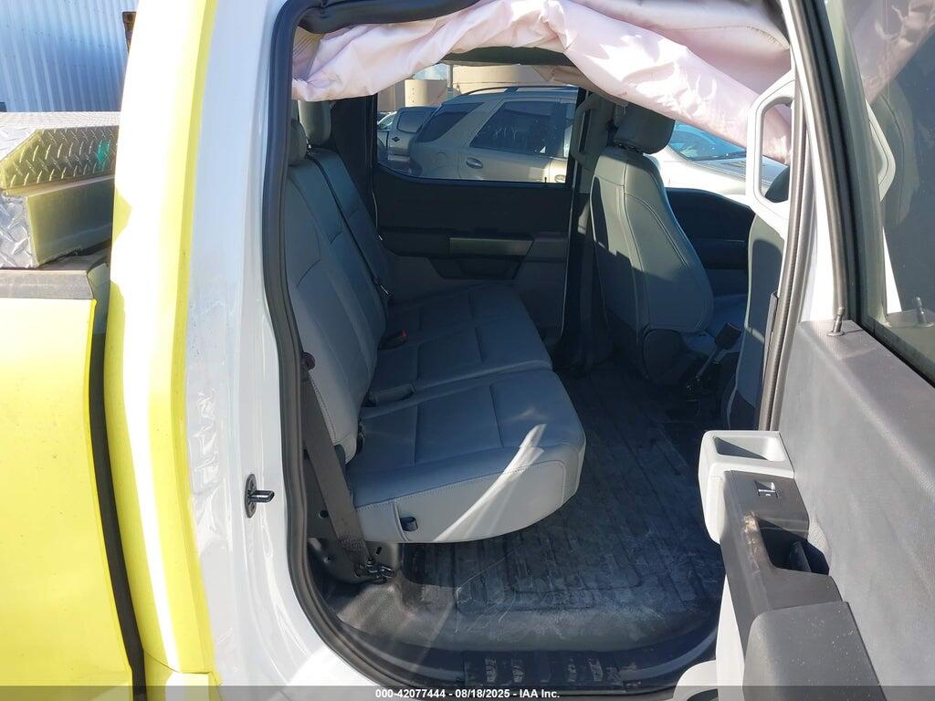 1FTVW1EL6PWG09856 2023 FORD F-150 LIGHTNING photo no. 8