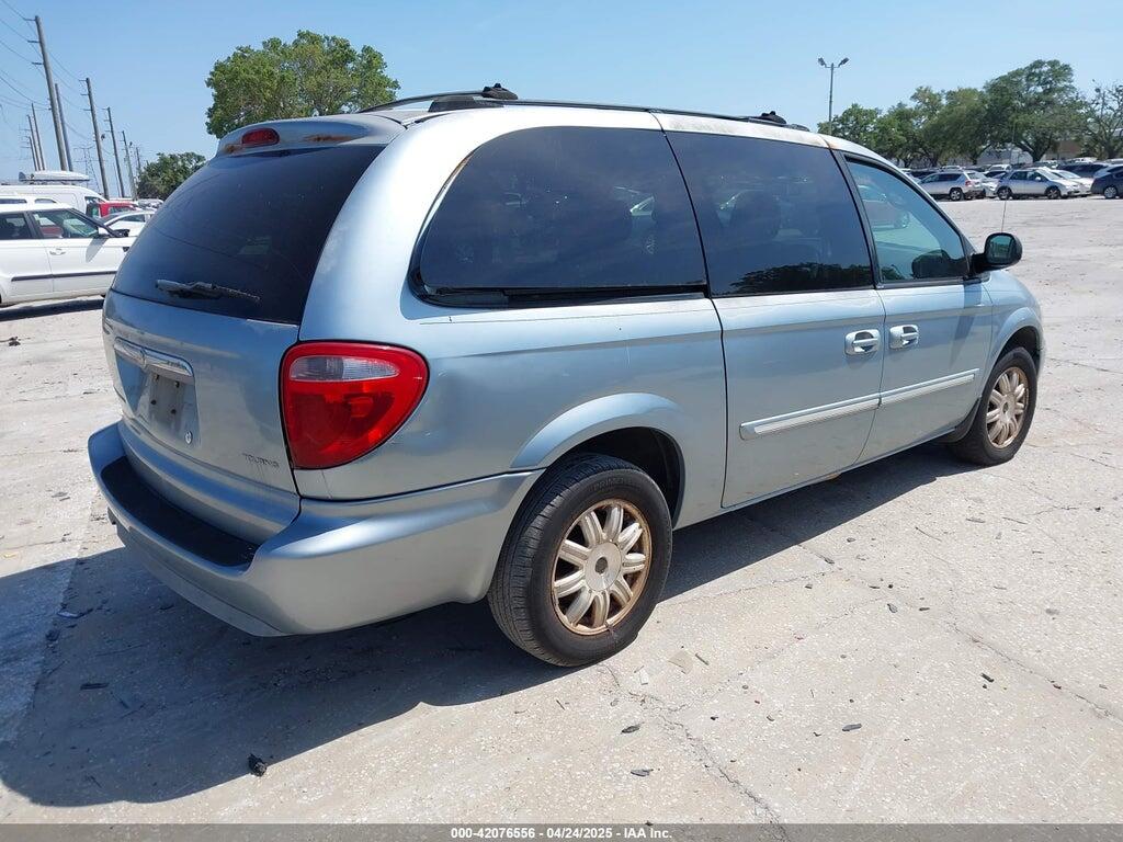 2C4GP54L75R261098 2005 CHRYSLER TOWN & COUNTRY photo no. 4