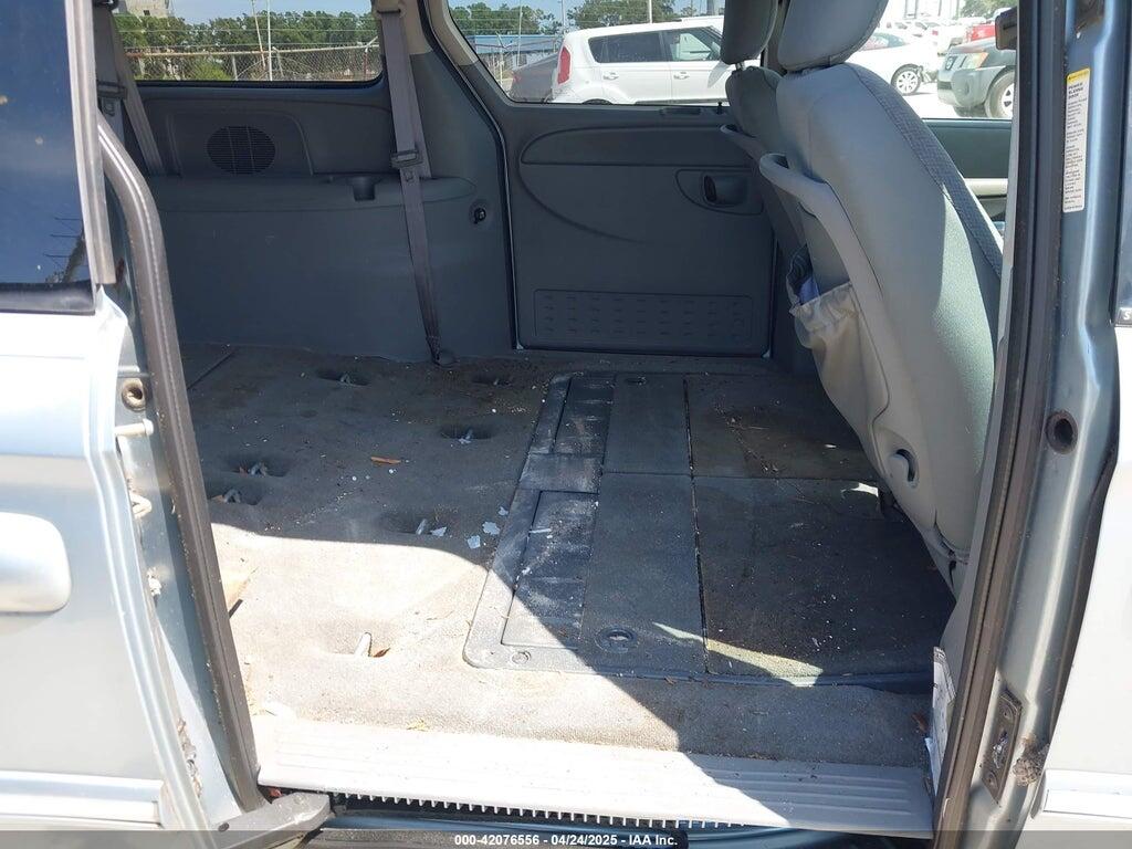 2C4GP54L75R261098 2005 CHRYSLER TOWN & COUNTRY photo no. 8