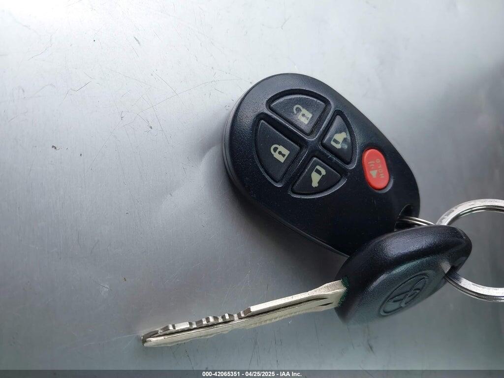 5TDZK23C78S109986 2008 TOYOTA SIENNA photo no. 11