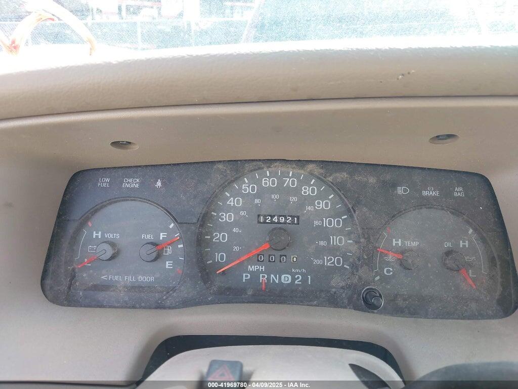 2MEFM75W24X658235 2004 MERCURY GRAND MARQUIS photo no. 7