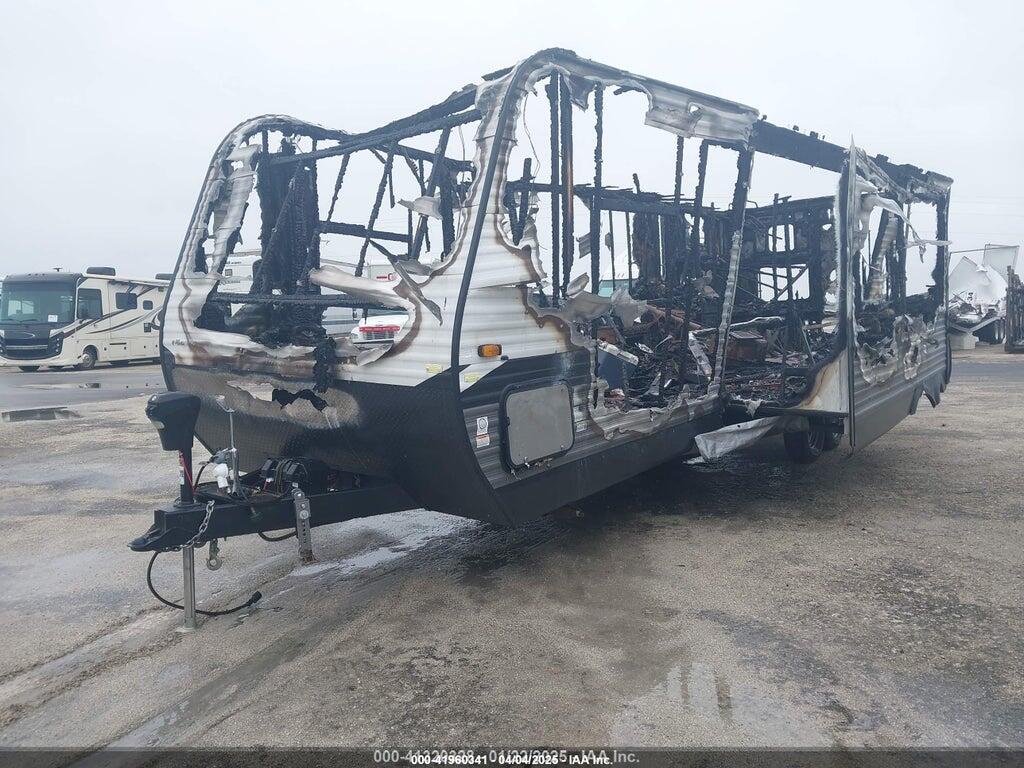 1UJBJ0BS7N1750355 2022 JAYCO CAMPER photo no. 2