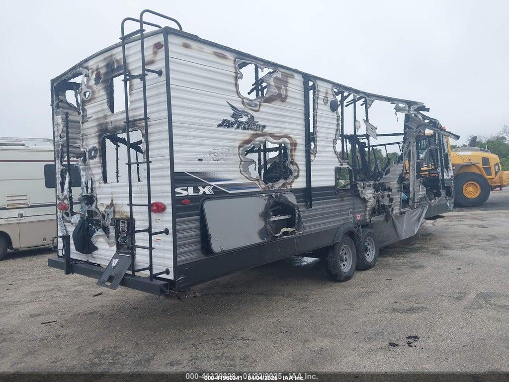 1UJBJ0BS7N1750355 2022 JAYCO CAMPER photo no. 4