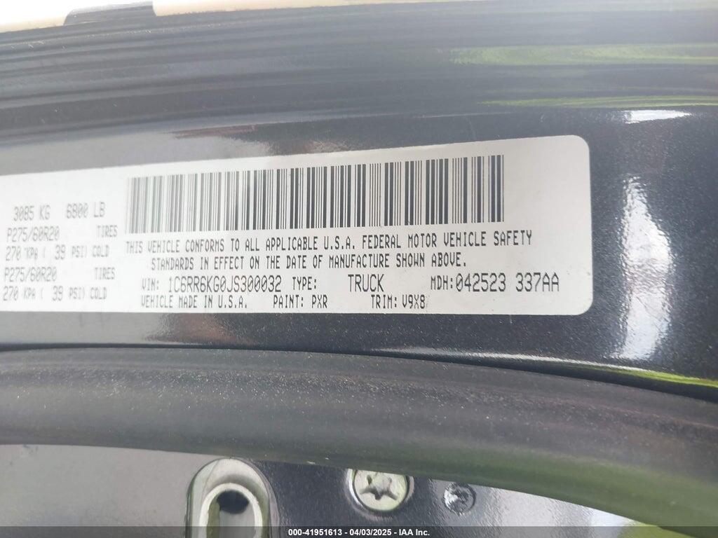 1C6RR6KG0JS300032 2018 RAM 1500 photo no. 9
