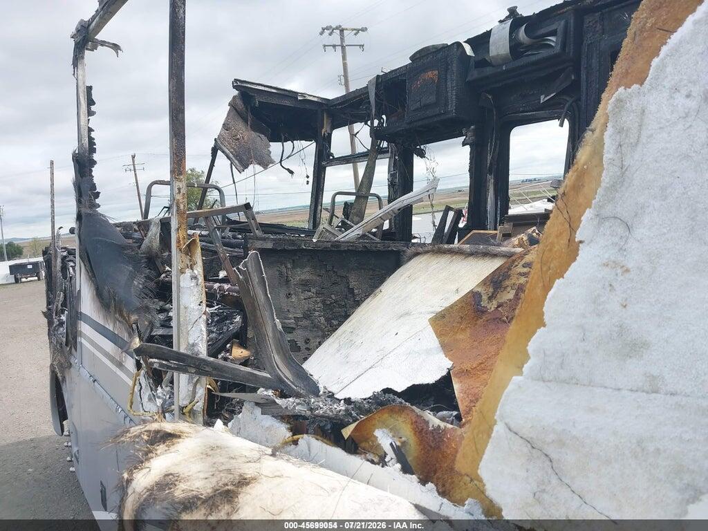 5B4MP67G433365860 2003 WORKHORSE CUSTOM CHASSIS MOTORHOME CHASSIS photo no. 5