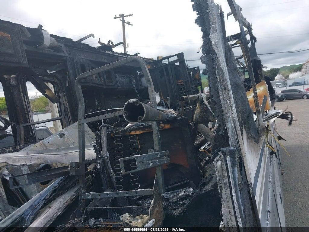 5B4MP67G433365860 2003 WORKHORSE CUSTOM CHASSIS MOTORHOME CHASSIS photo no. 8