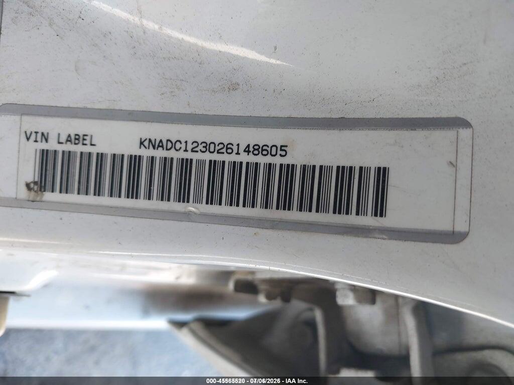 KNADC123026148605 2002 KIA RIO photo no. 9