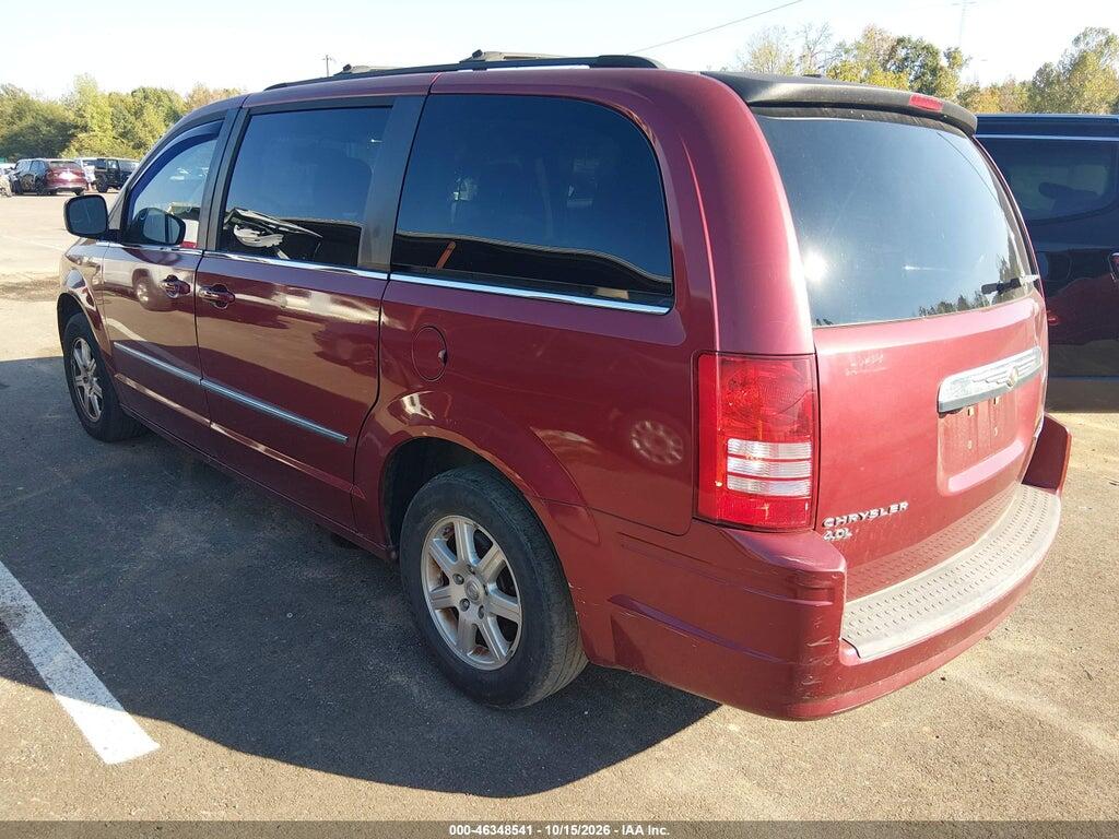 2010 CHRYSLER TOWN & COUNTRY TOURING PLUS — Фото 3 из 13