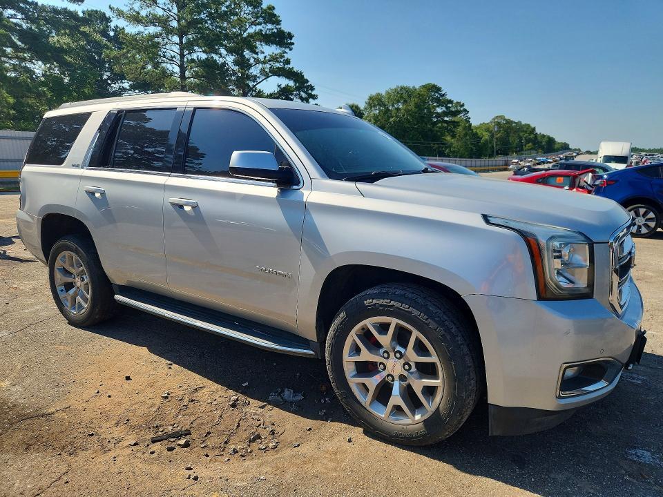 2017 GMC YUKON SLE — Фото 4 из 13