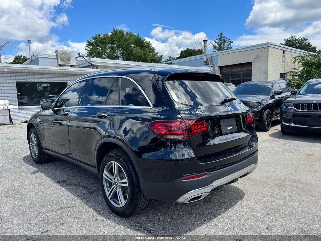 2022 MERCEDES-BENZ GLC 300 — Фото 3 из 10