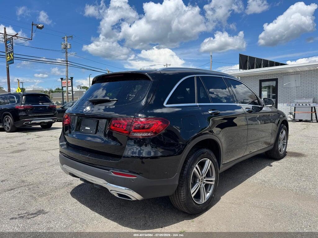 2022 MERCEDES-BENZ GLC 300 — Фото 4 из 10