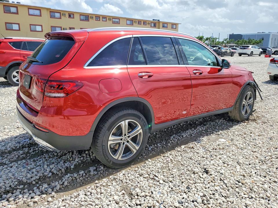 2022 MERCEDES-BENZ GLC 300 — Фото 3 из 13