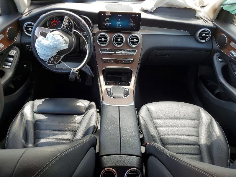 2022 MERCEDES-BENZ GLC 300 — Фото 8 из 13