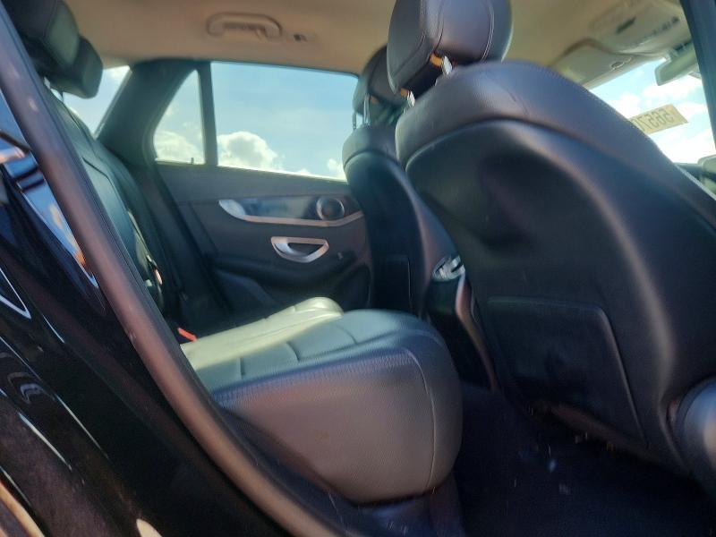 2022 MERCEDES-BENZ GLC 300 — Фото 10 из 13