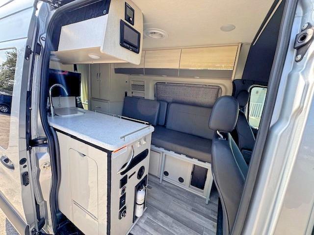 2022 MERCEDES-BENZ SPRINTER 2500 — Фото 11 из 15