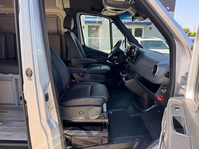 2022 MERCEDES-BENZ SPRINTER 2500 — Фото 7 из 15
