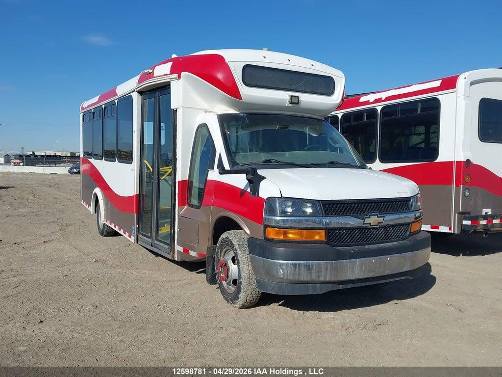1HA6GUBG1HN008836 2017 CHEVROLET EXPRESS G4500 photo no. 1