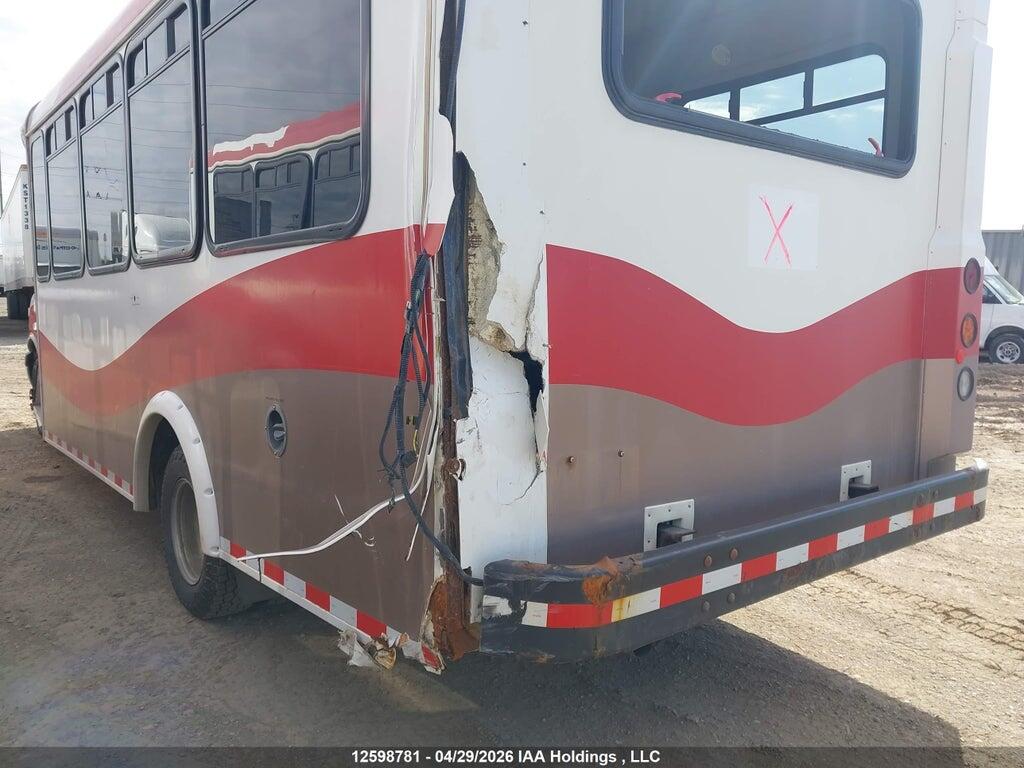 1HA6GUBG1HN008836 2017 CHEVROLET EXPRESS G4500 photo no. 6