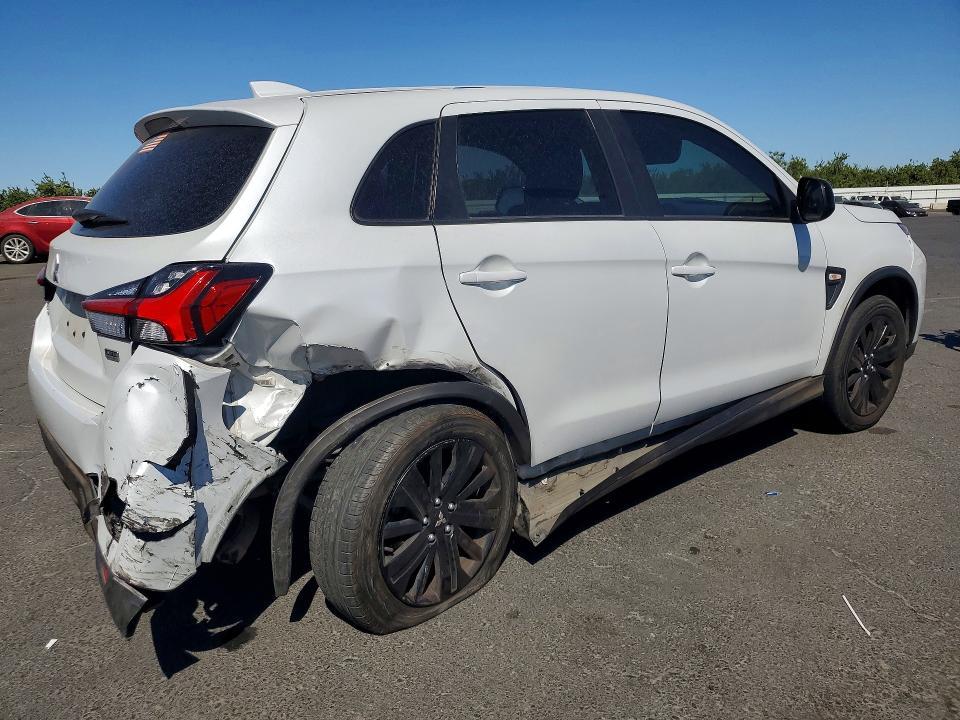 2022 MITSUBISHI OUTLANDER SPORT — Фото 3 из 14