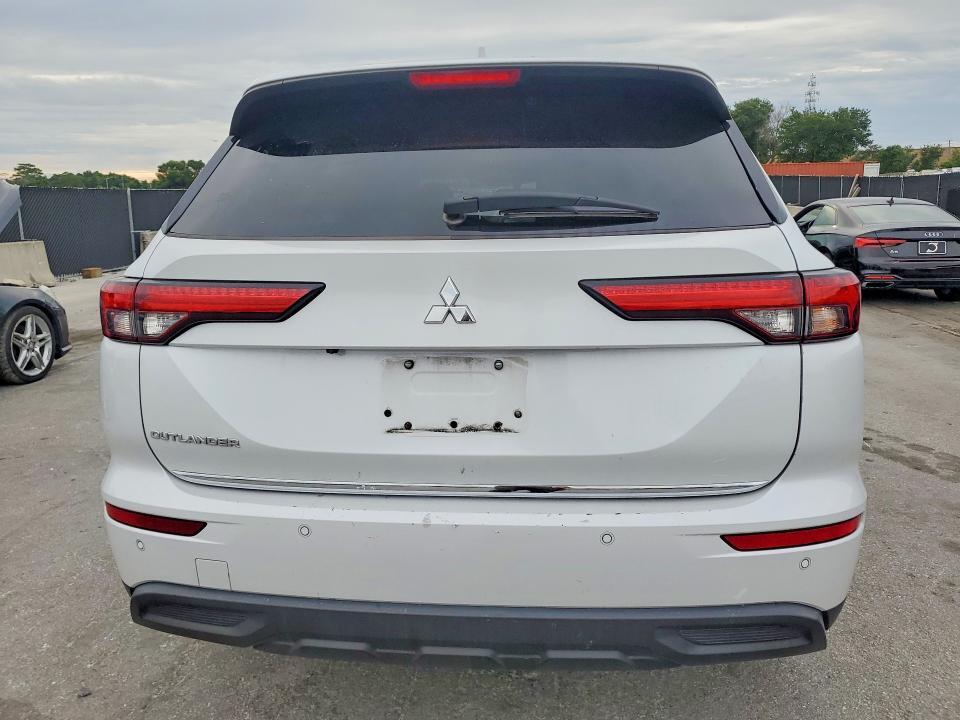 2022 MITSUBISHI OUTLANDER ES — Фото 6 из 13