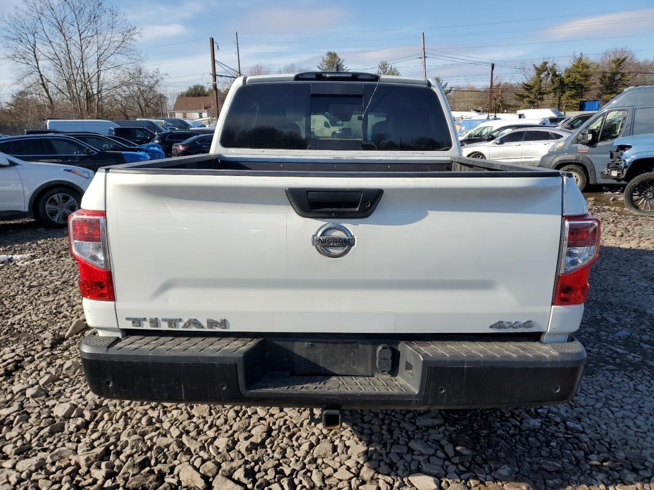 2022 NISSAN TITAN S — Фото 6 из 12