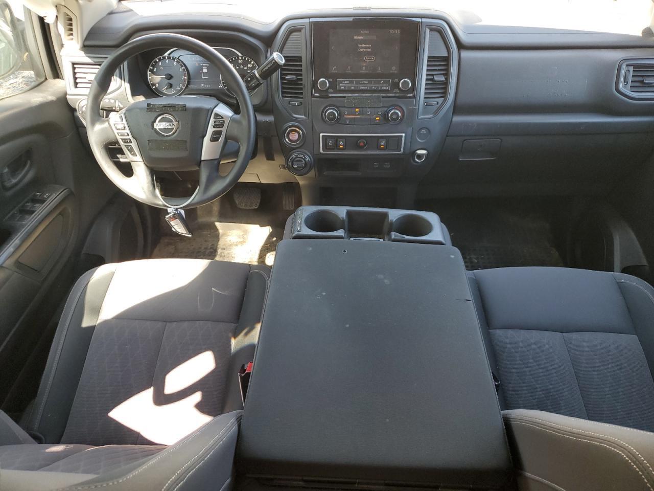 2022 NISSAN TITAN S — Фото 8 из 12