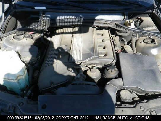 WBAAV33421FU75828 2001 BMW 325I photo no. 10