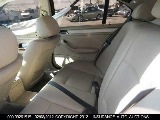 WBAAV33421FU75828 2001 BMW 325I photo no. 8